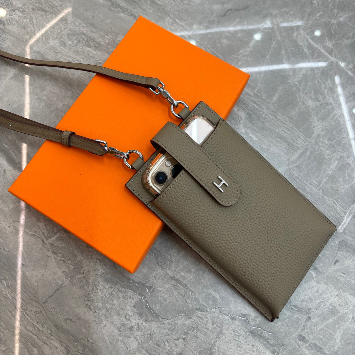 Phone Trunk series 2