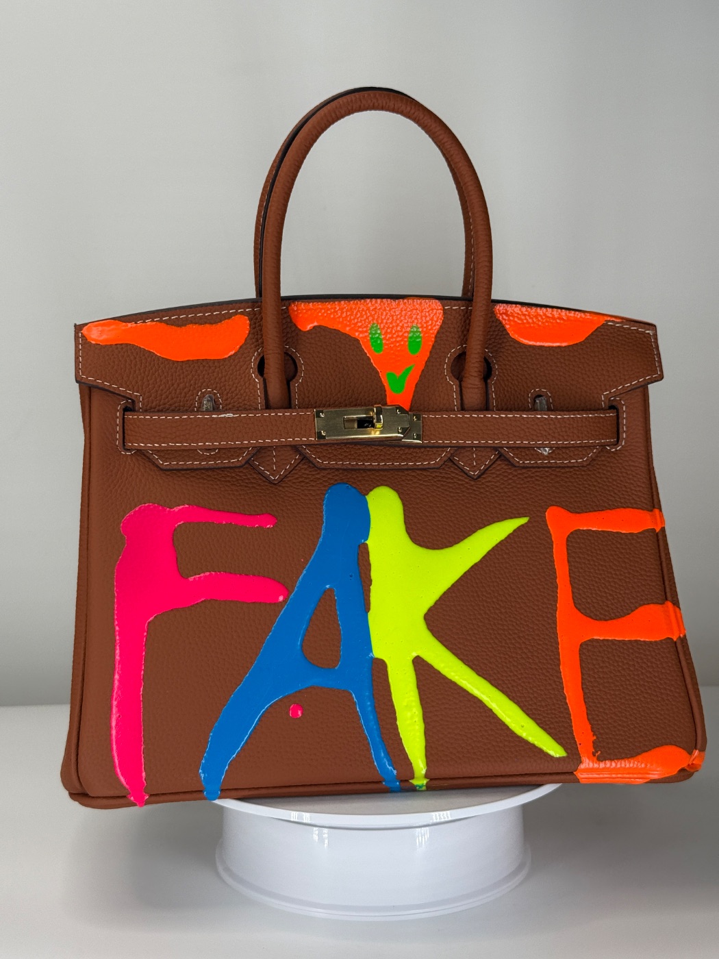Icona 30 Fake Smile cognac limited 1/1