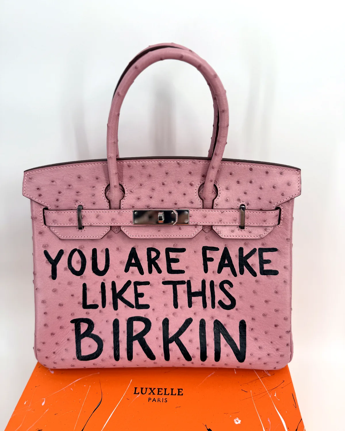 Kabelka Icona 30 “FAKE LIKE THIS” – ručne maľovaná limitovaná edícia 1/1