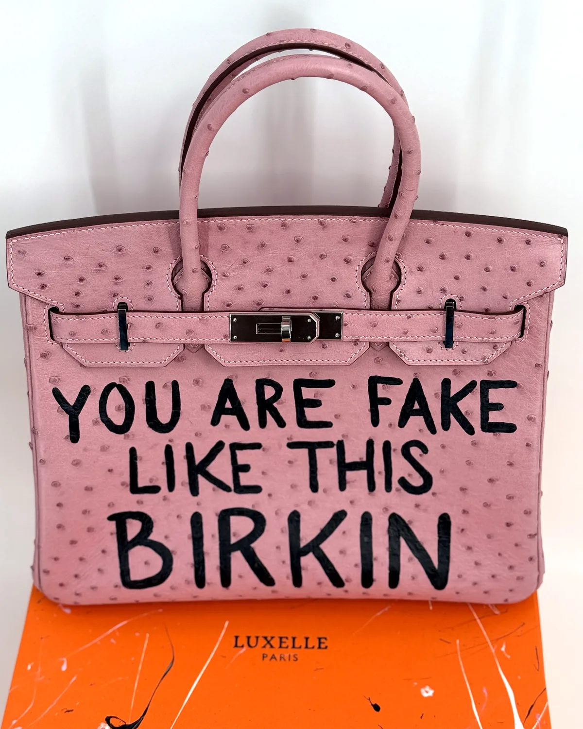 Kabelka Icona 30 “FAKE LIKE THIS” – ručne maľovaná limitovaná edícia 1/1